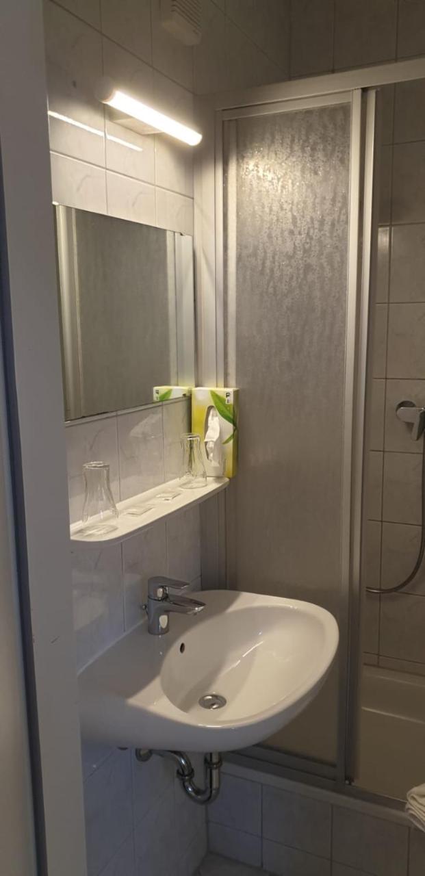 Hotel-Gasthof Gruener Hof Φράιζινγκ Εξωτερικό φωτογραφία